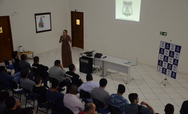 Luana Ribeiro participa de posse de servidores da Defesa Social e assina  emenda retroativa para curso de formação