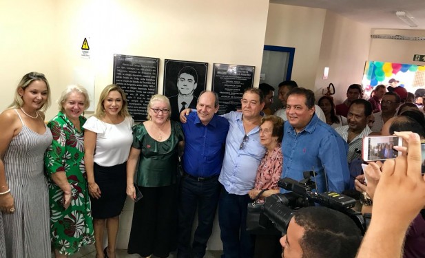 Para Luana, Creche Prefeito João Ribeiro reconhece trabalho do senador por Araguaína