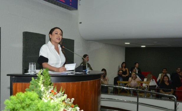 Luana Ribeiro comemora anúncio de concurso da PM e reafirma luta por benefícios para a corporação e Polícia Civil
