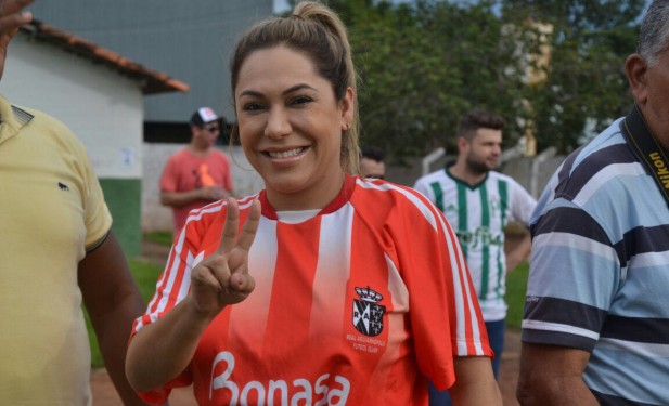 Luana Ribeiro participa de Jogo de Futebol Solidário em Guaraí