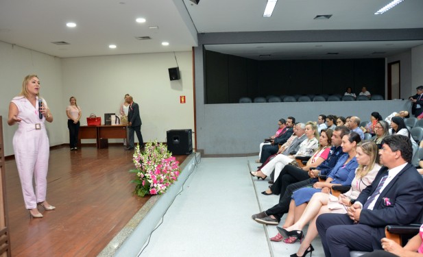 Emendas parlamentares para Hospital de Amor são destacadas em evento do Outubro Rosa